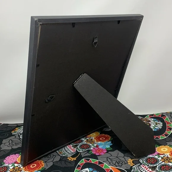 Creepy Vampira with skull Picture Frame with Free plastic skeleton decor💀 - Picture 3 of 17